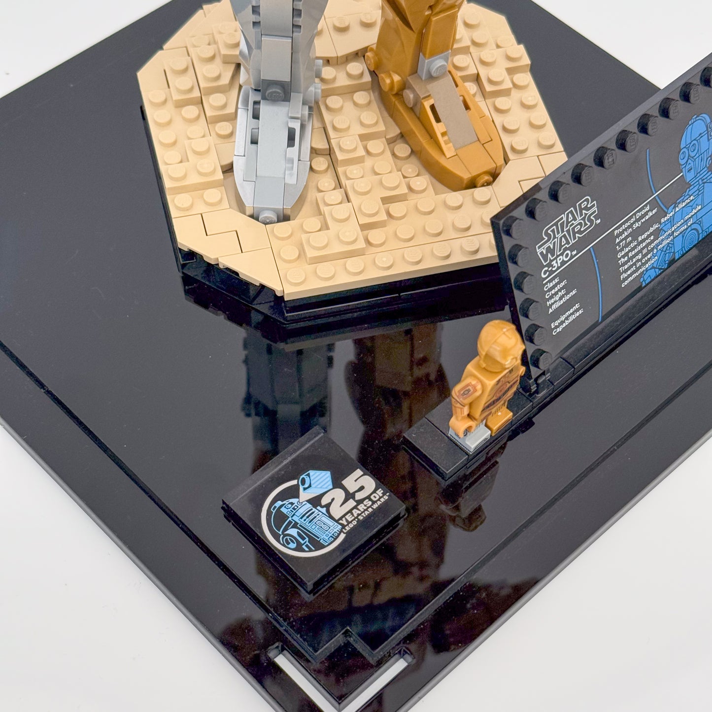 Display Case for LEGO® Star Wars C-3PO (75398)
