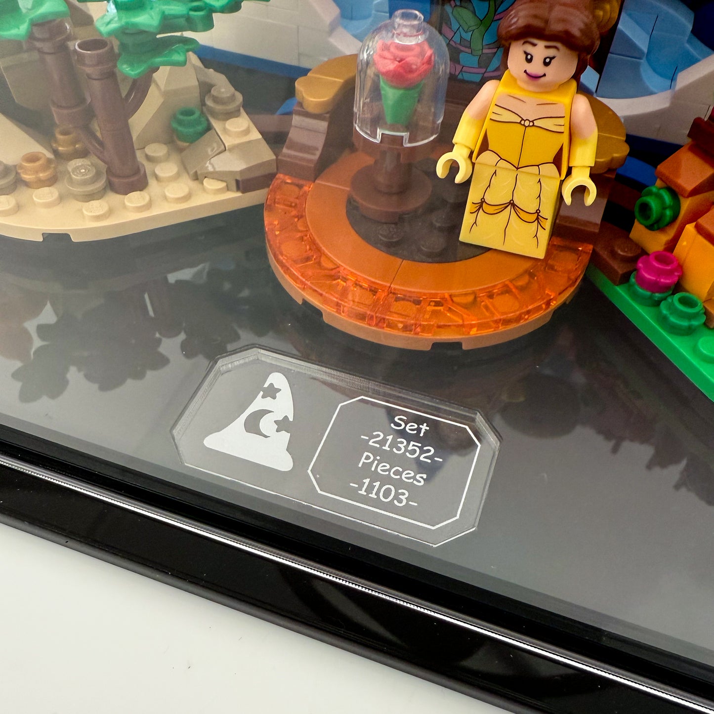 Display Case for LEGO® Magic of Disney (21352)