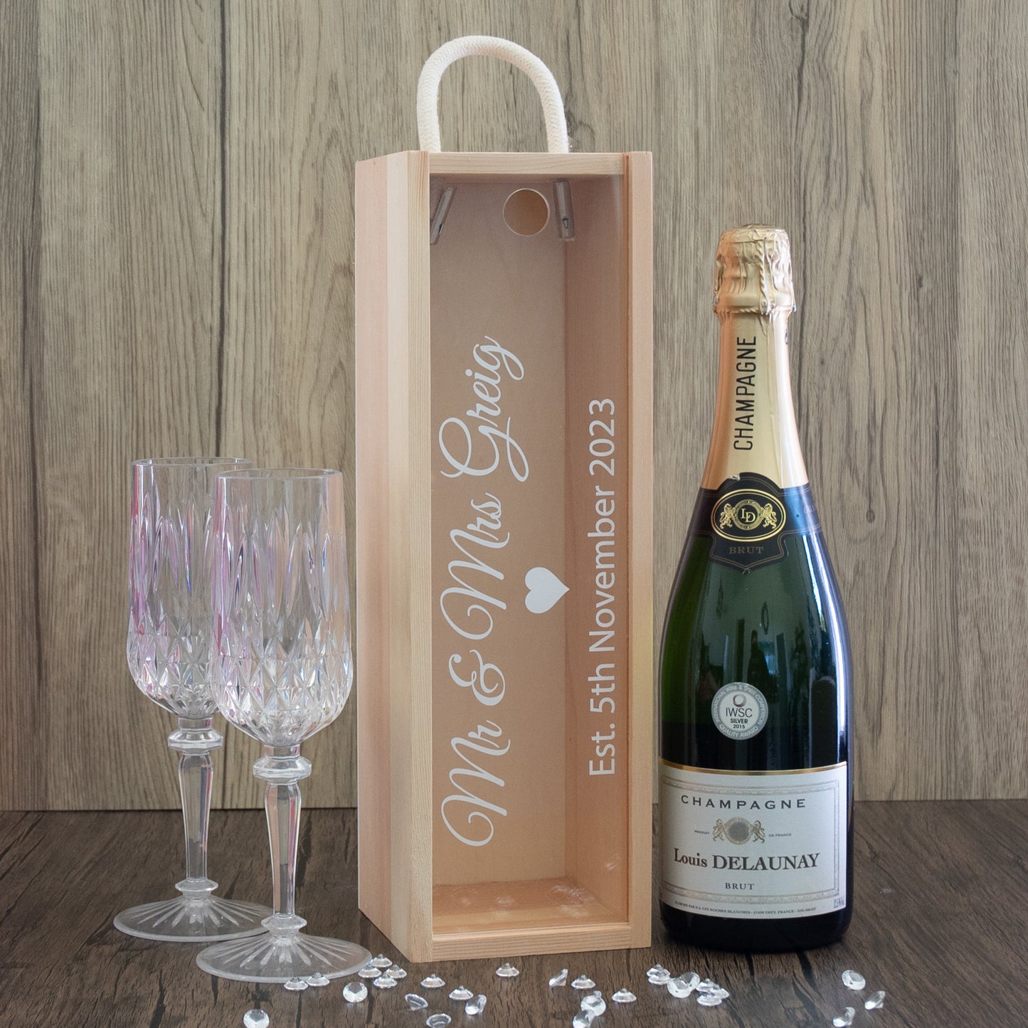 Personalised Wedding or Engagement Couples Name and Date Design Wooden Bottle Box