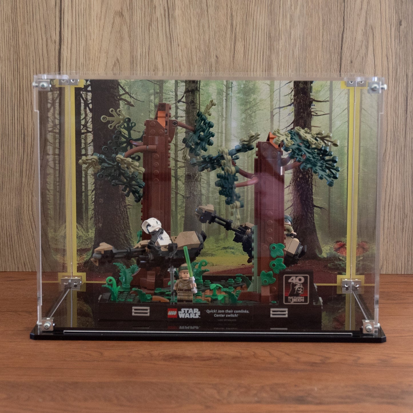 Display Case for LEGO® Endor™ Speeder Chase Diorama (75353)